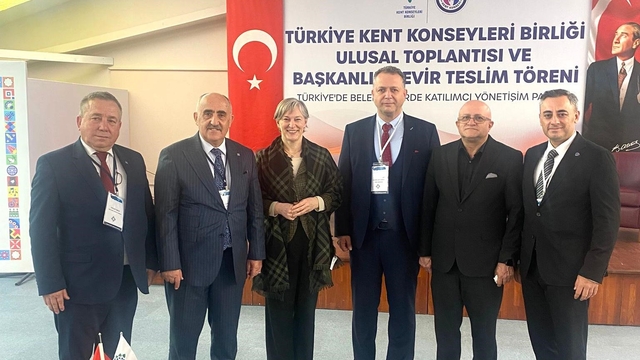 Başkan Tanfer, "Belediyelerde Katılımcı Yönetişim" paneline katıldı