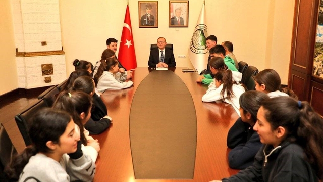 Kars'ı gururlandıran başarı: Şampiyon takım yarı finalde