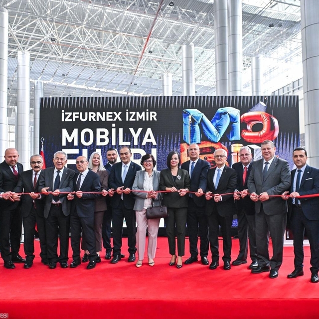 İZFURNEX 2026-İzmir Mobilya Fuarı kapılarını açtı