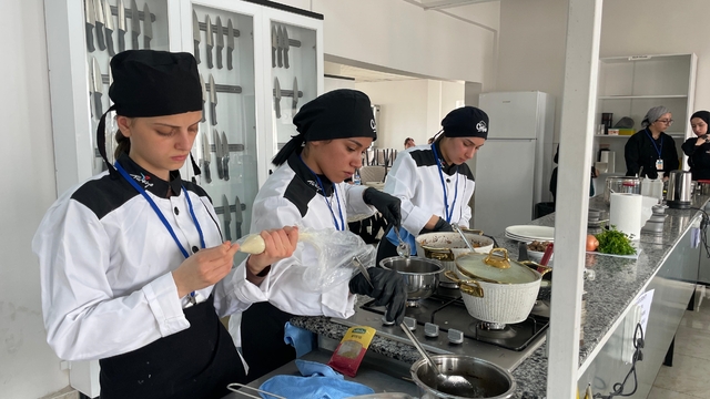 Tatvan'da "2. Uluslararası Gastronomi Yarışması" düzenlendi