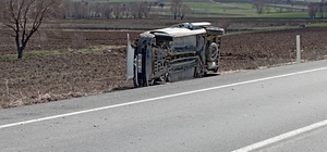 Tokat'ta kaza yapan otomobil devrildi: 3 yaralı