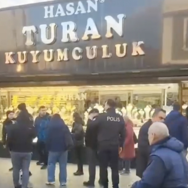 Çanakkale'de kar vaadiyle vatandaşları dolandıran kuyumcunun işletmesinde y...