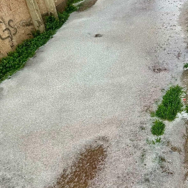 Hatay'da dolu ve sağanak yağış sonrası sel meydana geldi