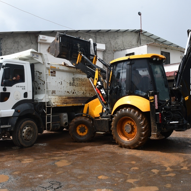 Şanlıurfa'da 50 ton bozuk tavuk ele geçirildi