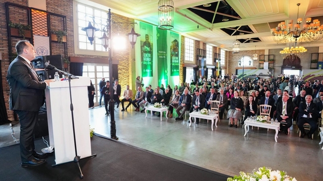 Manisa kendi enerjisini üretecek
Manisa Büyükşehir Belediye Başkanı Besim Dutlulu:
"Güneşin gücünü her eve her işletmeye taşımaya kararlıyız"