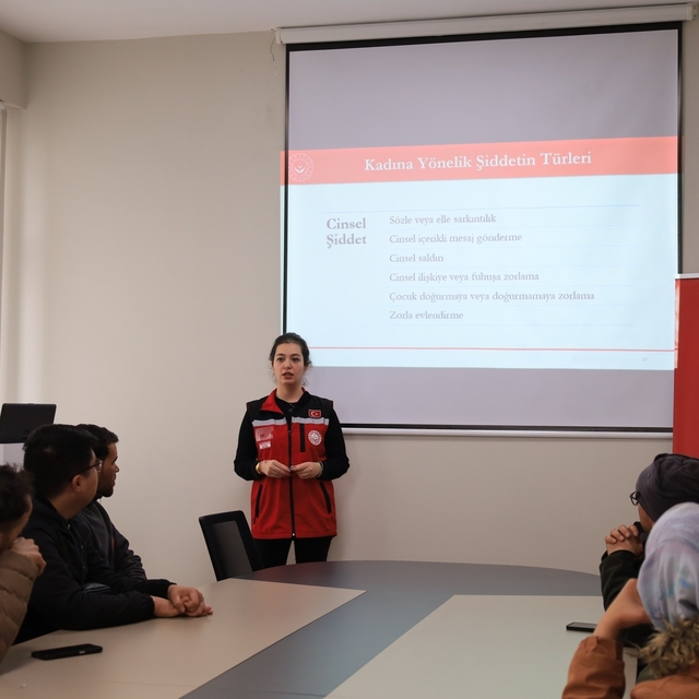 Kadına yönelik şiddetle mücadele eğitimi verildi