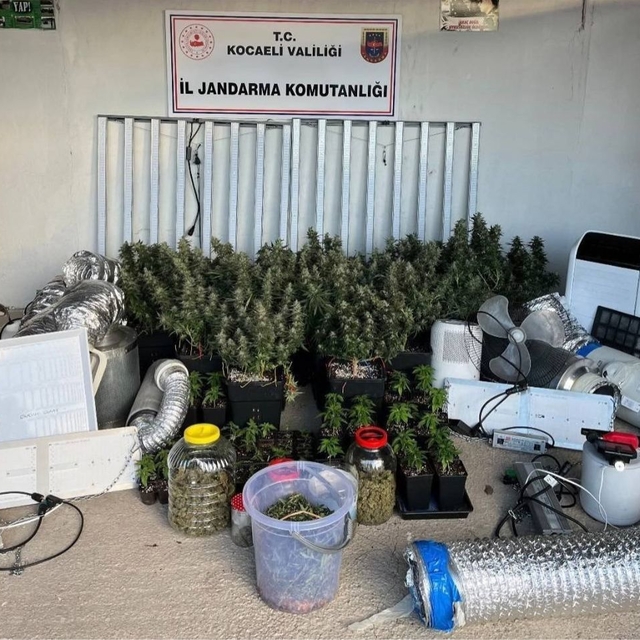 Kocaeli'de 40 adrese uyuşturucu baskını: 36 gözaltı