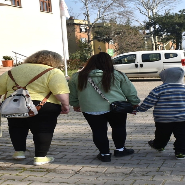 Harabe evde bulunan Nazar'ın, 7 yıl sonra 'anne' dediği Rebecca'nın oğlu ol...