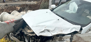 Gaziantep'te TIR ile otomobil çarpıştı: 2 yaralı