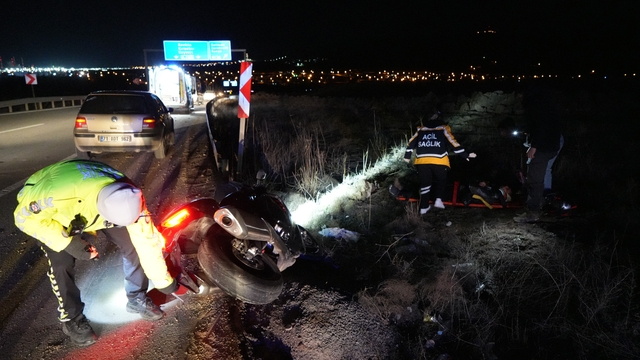 İki motosiklet çarpıştı: Dayı-yeğen yaralandı