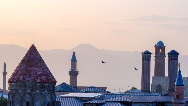 Doğu'da hava yağışlı geçecek