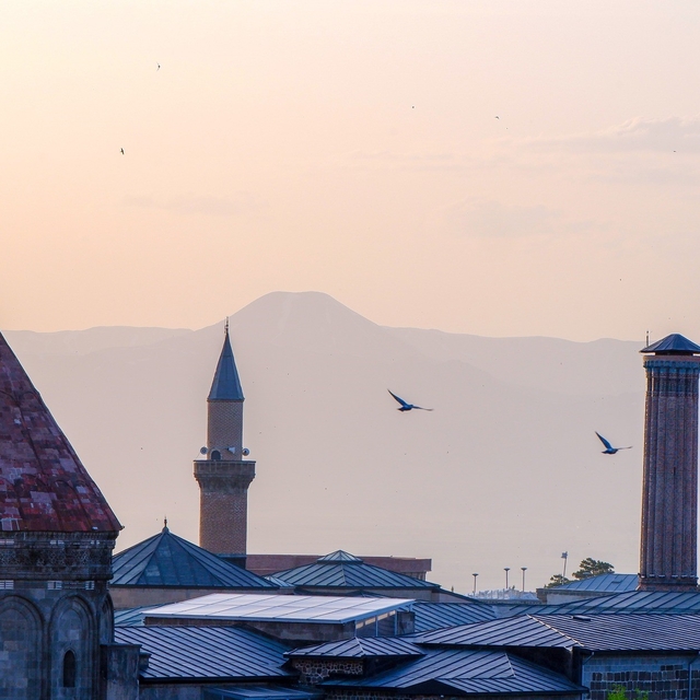 Doğu'da hava yağışlı geçecek