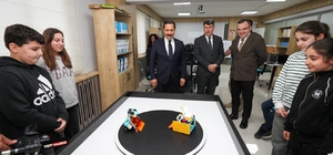 Depremin izlerinin silindiği kentte, 1540 takım, robot yarışmasında derece yapmak için mücadele verecek