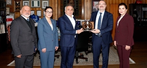 Azerbaycan Tıp Üniversitesi ile akademik iş birliği görüşmesi gerçekleştirildi