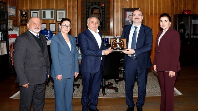 Azerbaycan Tıp Üniversitesi ile akademik iş birliği görüşmesi gerçekleştirildi