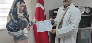 Viktoria müslüman oldu, Amine ismini aldı