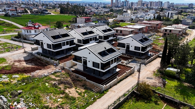 Bunlarda 'Villakondu'
'Villa' talebindeki artış 'villakonduyu doğurdu
DAİMFED Genel Başkanı Mustafa Karslıoğlu: "Vatandaş ne aldığını bilmeli, standart şart"