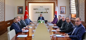 Bayburt'ta hayvanları korumaya yönelik sürdürülen çalışmalar toplantıda değ...