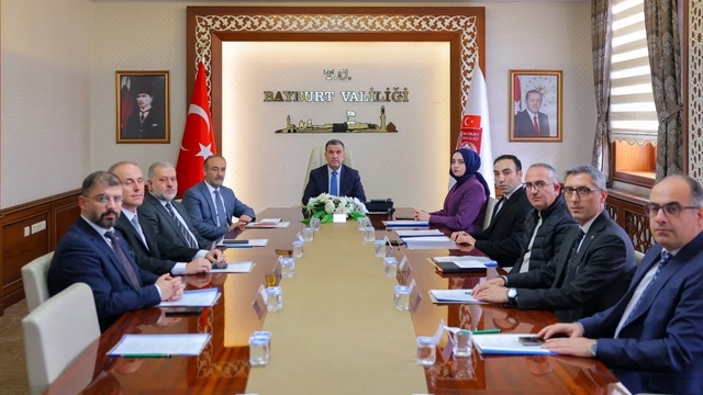 Bayburt'ta hayvanları korumaya yönelik sürdürülen çalışmalar toplantıda değerlendirildi