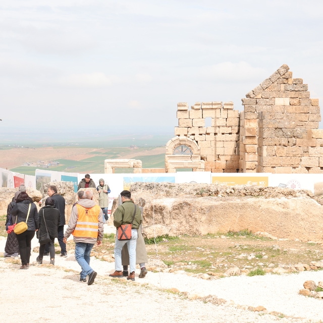 Zerzevan Kalesi yağışlı havaya rağmen bayramda 13 bin kişi ağırladı
Zerzeva...