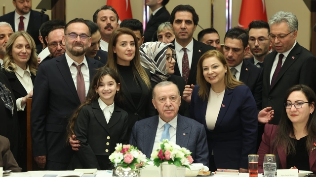 Dünya matematik şampiyonu Lina, Cumhurbaşkanı Erdoğan'dan 23 Nisan'da koltuğuna oturmayı istemiş