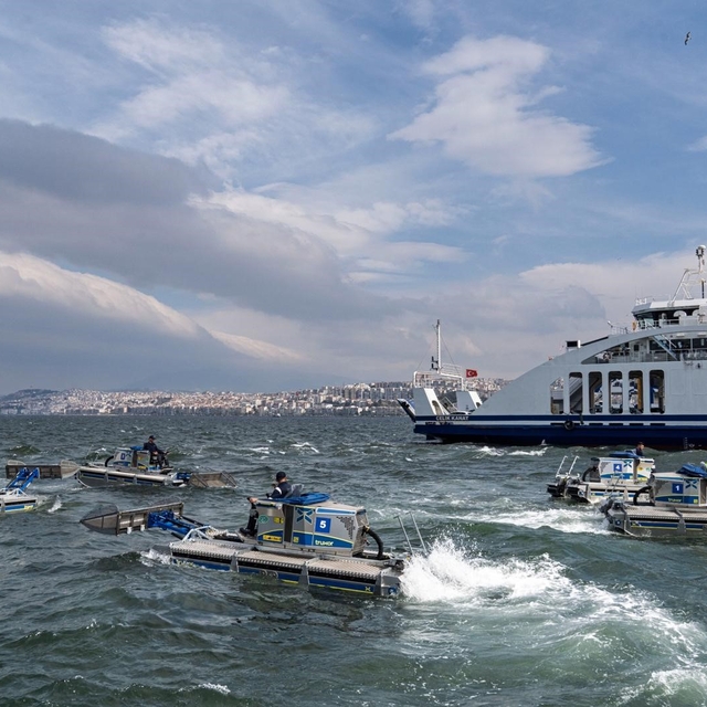 İzmir Körfezi'in temizliği için takviye güç