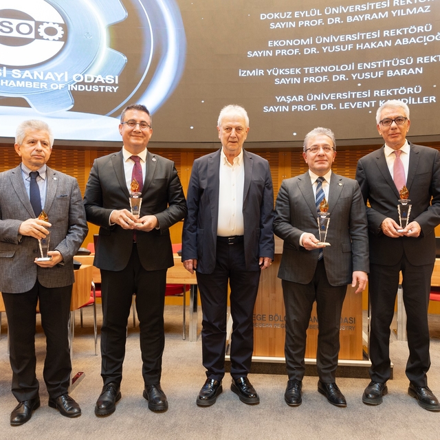 Yaşar Üniversitesi'ne EBSO'dan anlamlı ödül