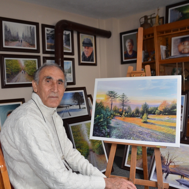 55 yıldır en yakın arkadaşı resim tuvali oldu
Çocukken yokluktan arkadaşlar...