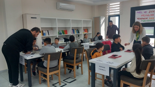 Yenipazar'da minik zihinler yarıştı, şampiyonlar belli oldu