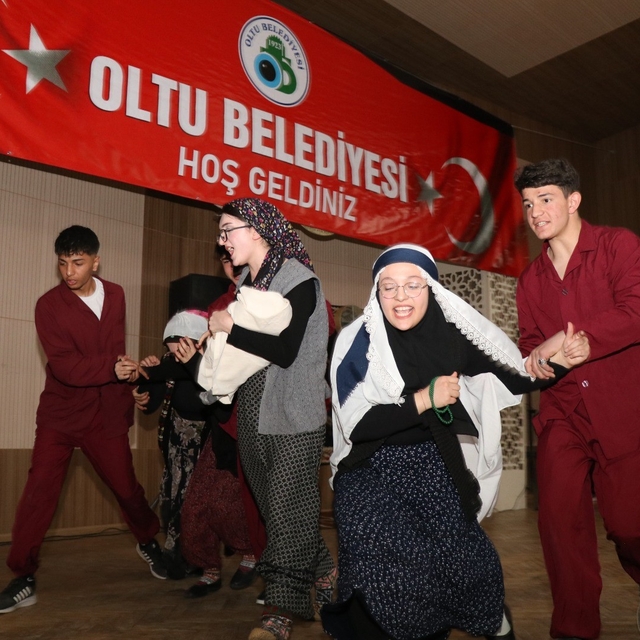 Oltu'da coşkulu kurtuluş bayramı