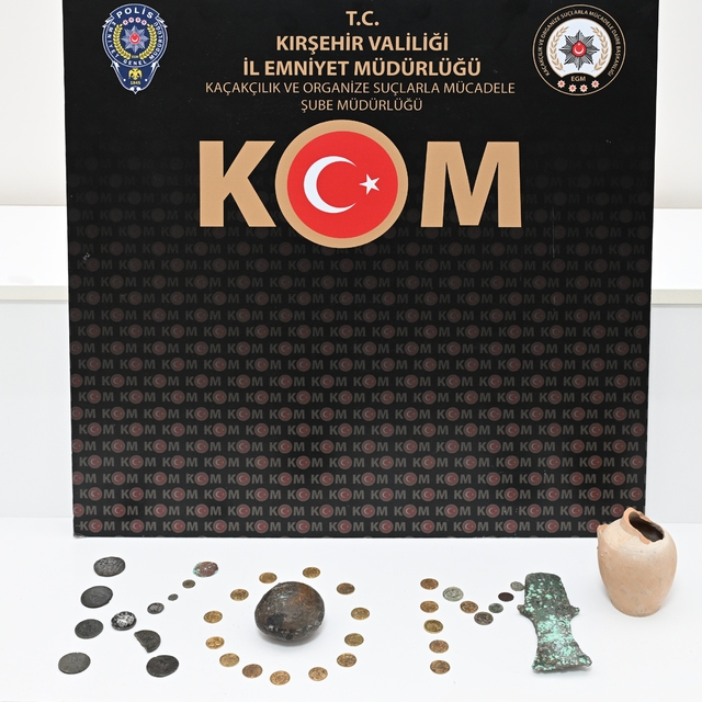 Kırşehir'de tarihi eser operasyonu: 38 parça eser ele geçirildi