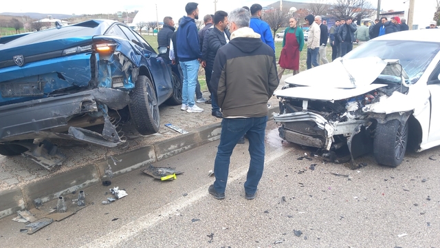 Elazığ'da trafik kazası: 2 yaralı