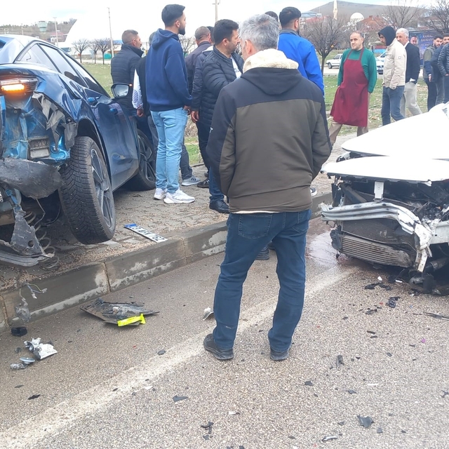 Elazığ'da trafik kazası: 2 yaralı