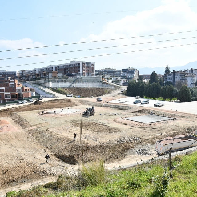 Yeşilyurt Millet Bahçesi'nde çalışmalar sürüyor