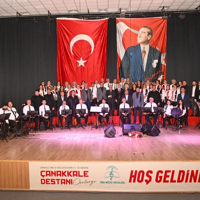 Kumluca'da "Çanakkale Destanı" oratoryosu sahnelendi