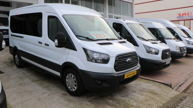 İkinci el minibüsler piyasaya Terme'de sunuluyor; aylık 650 araç yenilenip Türkiye'ye satılıyor