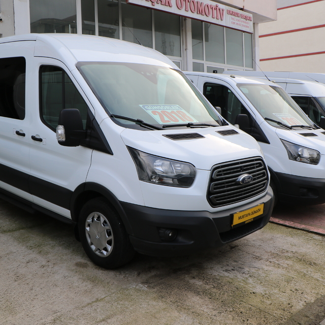 İkinci el minibüsler piyasaya Terme'de sunuluyor; aylık 650 araç yenilenip...