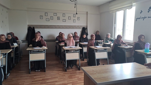 Müftü İmamoğlu: "Müslümanlar Kur'an-ı Kerim'i anlamalı ve hayatlarının merkezine almalı"