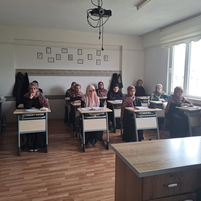 Müftü İmamoğlu: "Müslümanlar Kur'an-ı Kerim'i anlamalı ve hayatlarının merk...