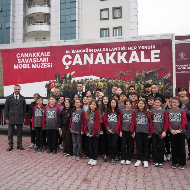 Çanakkale ruhunu taşıyan mobil müze tırı Niğde'de ziyarete açıldı