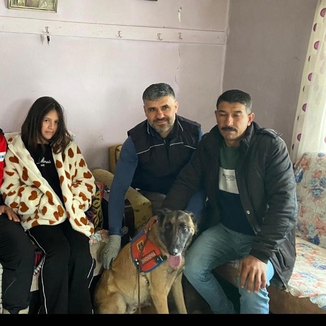 Cep telefonu elinden alınınca evden kaçan 13 yaşındaki kız bulundu