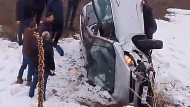 Şarampole uçan araçtaki sürücü burnu bile kanamadan kurtuldu