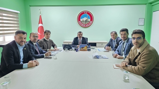 Kayseri'de 12 ay kayak imkânı: Kayak Simülatörü Projesi değerlendirildi