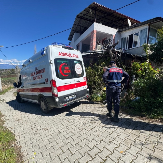 Önce karısını, sonra kendini vurdu