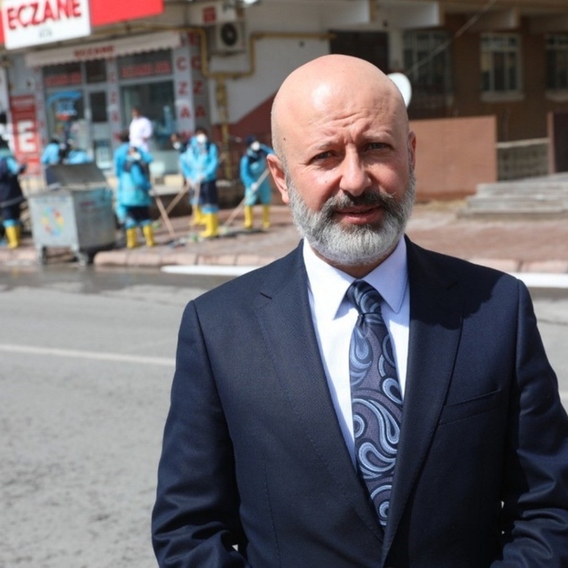 Başkan Çolakbayrakdar: "Temizlikte de Türkiye'nin en modern filosu Kocasina...