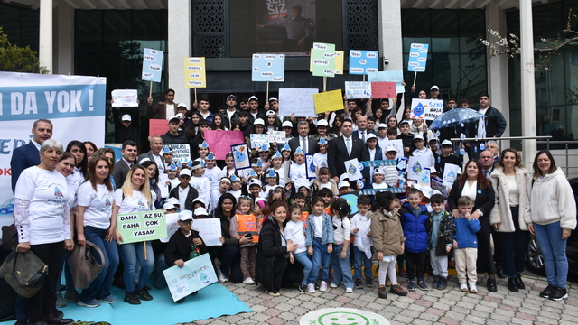 Artvin'de düzenlenen etkinlikle suyun önemine dikkat çekildi