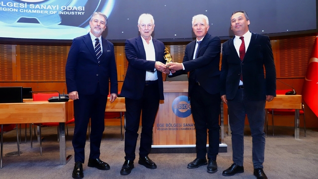 İYTE'nin 'üniversite-sanayi iş birliğine' EBSO'dan 3 ödül