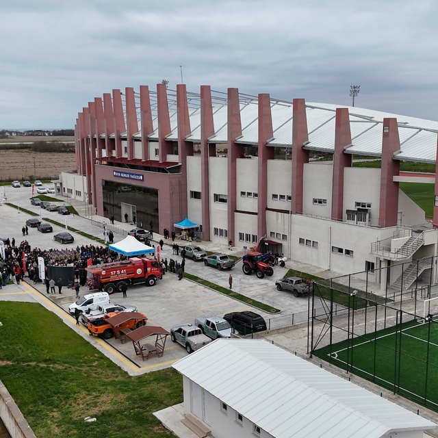 Sinop'ta 5 bin 700 fidan toprakla buluştu