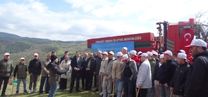 Havran’da öğrenciler fidanları toprakla buluşturdu