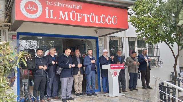 Siirt'te umreciler dualarla uğurlandı